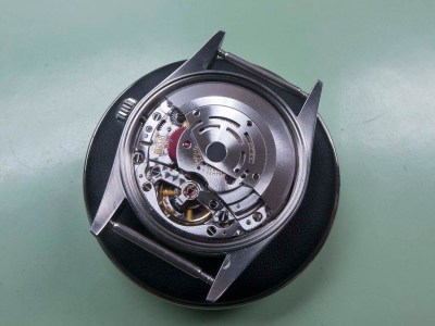 Rolex oyster perpetual date 15210