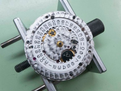 Rolex oyster perpetual date 15210