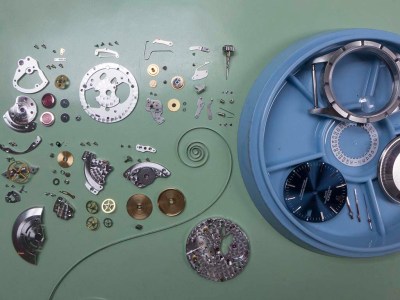 Rolex oyster perpetual date 15210