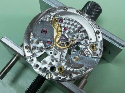 Rolex oyster perpetual date 15210