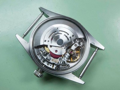 Rolex oyster perpetual date 15210